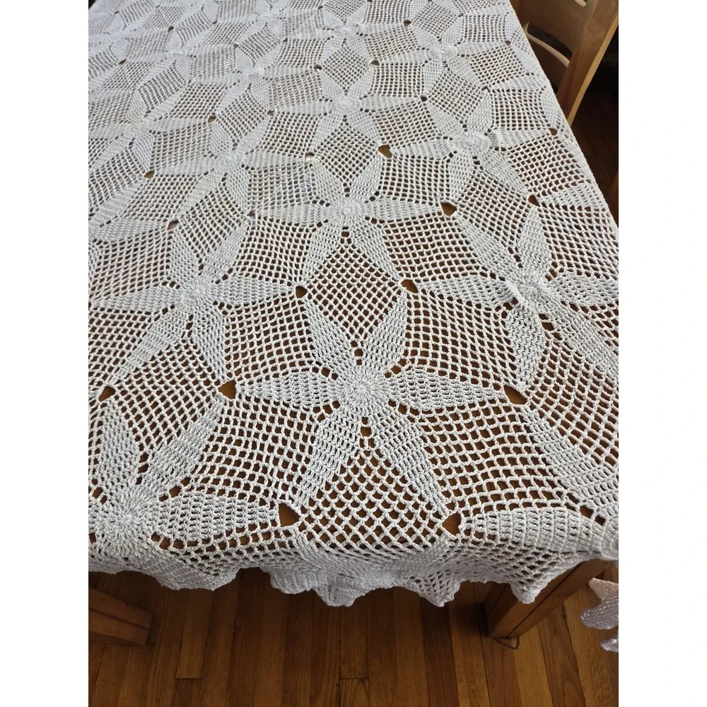 Vtg White Crochet Tablecloth Floral Scallops 40x77 Cotton Minor Flaws See Pics